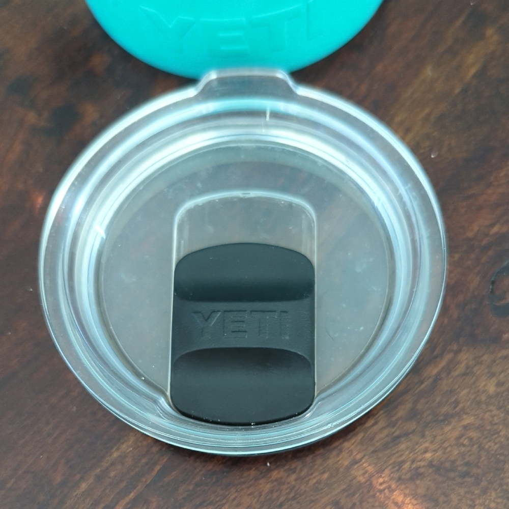 YETI 24 Oz Aqua Insulated Mug - Picture 5 of 5